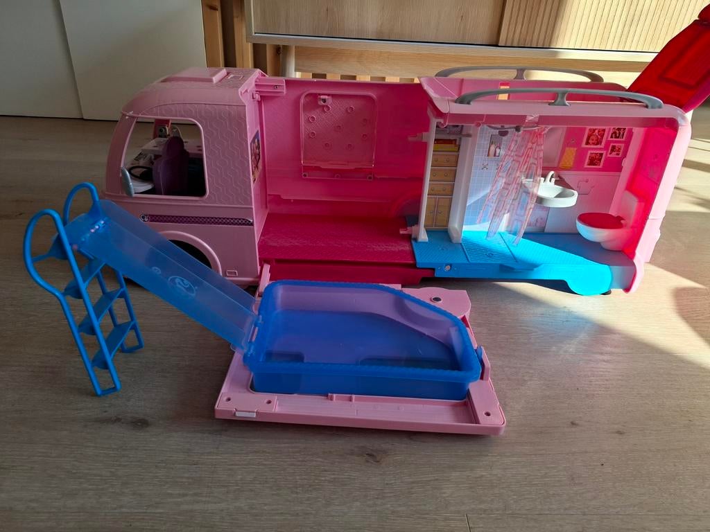 Roze Barbie bus met zwembad en keuken - Vintage, Ophalen, Gebruikt, Meisje