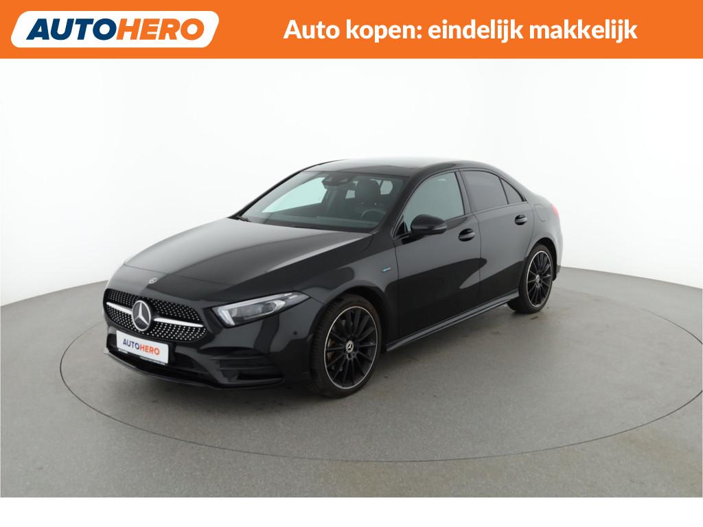 Mercedes-Benz A-Klasse 250 e Business Solution AMG Limited |, Auto's, Gebruikt, Met garantie (alle), 15 kWh, Leder en Stof