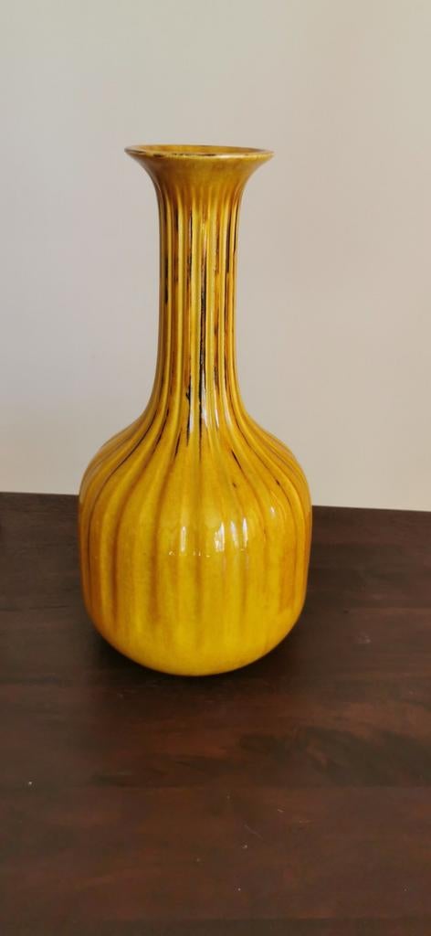 Grote Villa pottery vaas geel Tobago, Ophalen of Verzenden