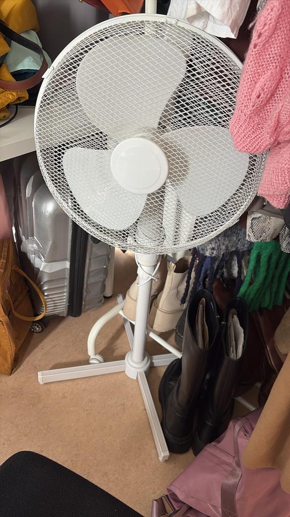 Witte ventilator op statief, Witgoed en Apparatuur, Ventilatoren, Ophalen, Gebruikt, Statiefventilator