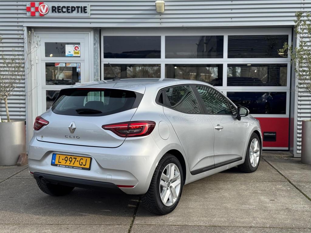 Renault Clio 1.0 TCe Zen / Navi / Carplay / Cruise / DAB / 1, Voorwielaandrijving, Gebruikt, Lichtsensor, 49 €/maand