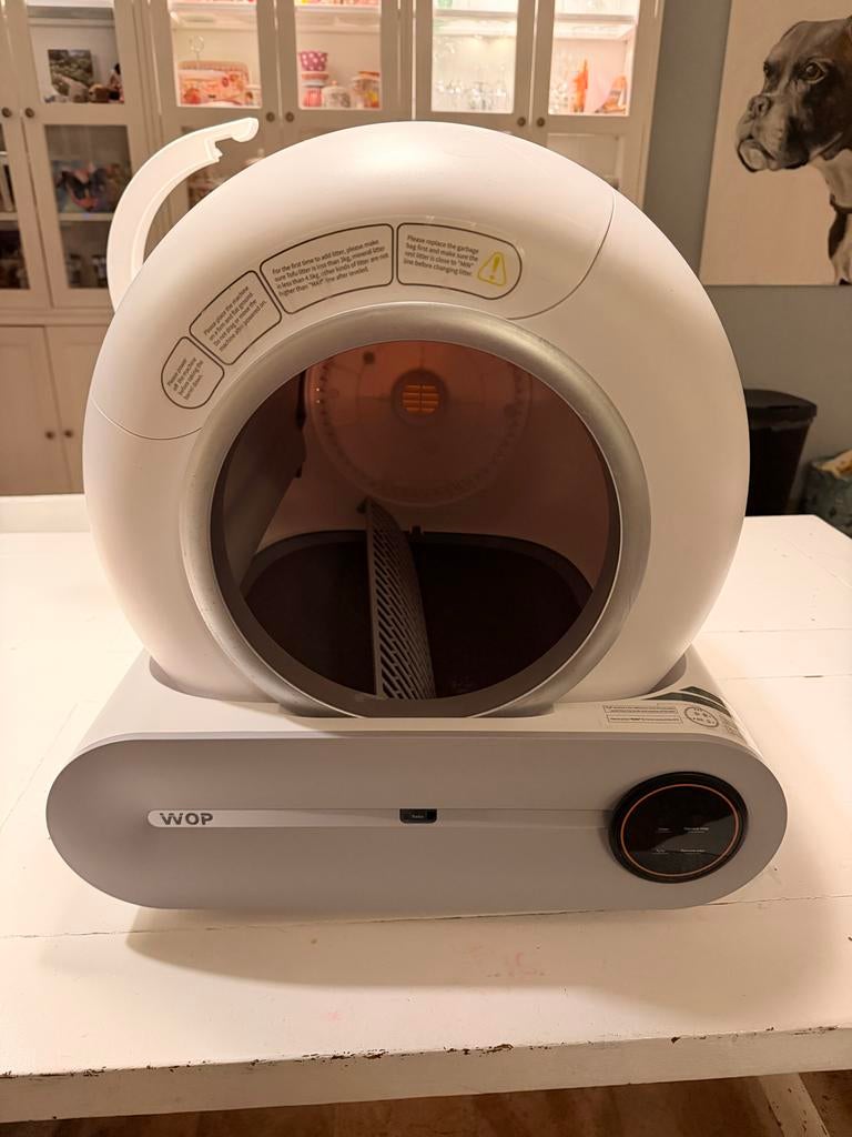 2 automatische kattenbakken, en een voerbak met weegschaal!, Ophalen of Verzenden, Zelfreinigend, Zo goed als nieuw, Gesloten