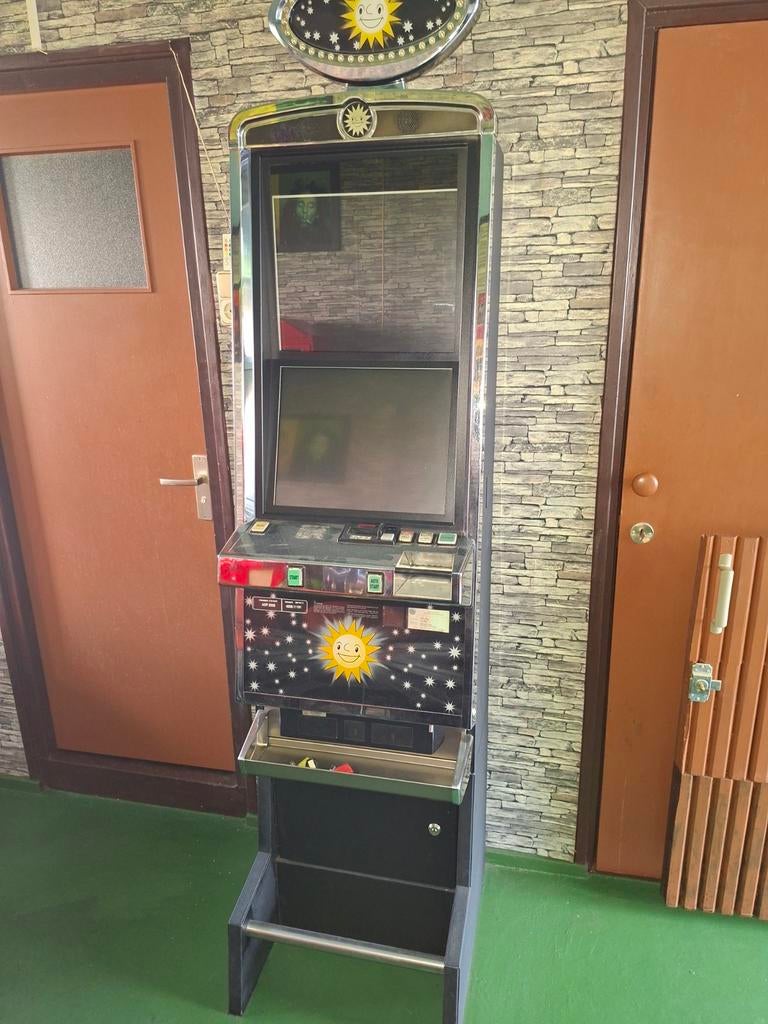 Merkur gokkast 182 spellen, Verzamelen, Automaten | Gokkasten en Fruitautomaten, Euro, Ophalen, Gebruikt, Met sleutels