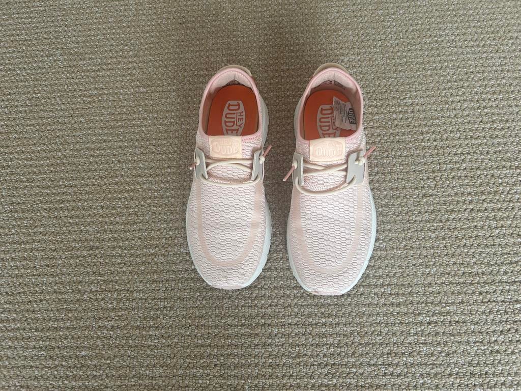 Hey Dude zalmroze instappers - Zo goed als nieuw - Maat 40, Kleding | Dames, Schoenen, Zo goed als nieuw, Instappers, Overige kleuren