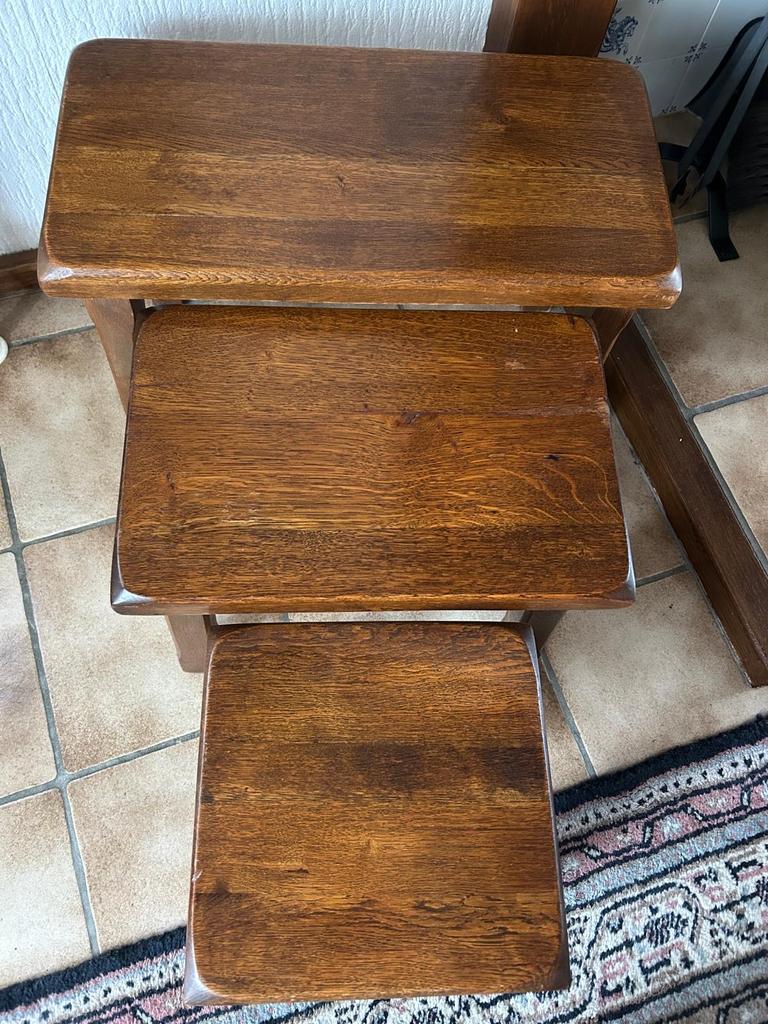3 eiken bijzettafeltjes, Ophalen, Minder dan 45 cm, Gebruikt, 55 tot 75 cm