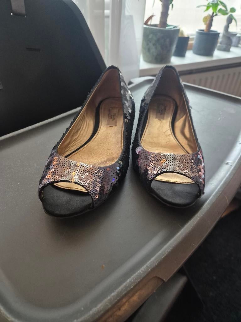 Prada, Ophalen, Zo goed als nieuw, Zwart, Sneakers of Gympen