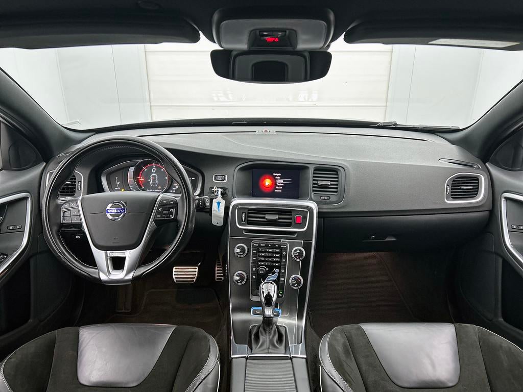 Volvo V60 2.4 D6 Twin Engine Special Edition R-Design | 283P, Automaat, Plug-in hybride, Vierwielaandrijving, 1880 kg