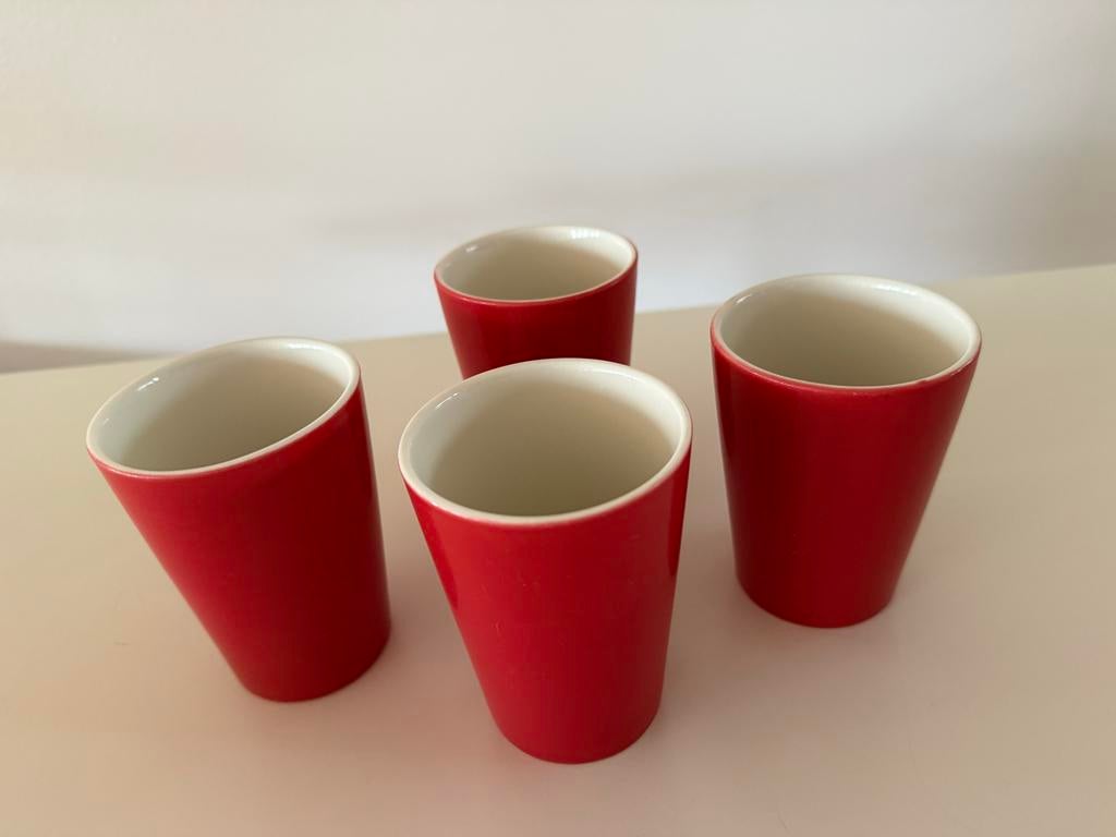 5 rode ronde mokken van de HEMA, Ophalen, Gebruikt, Effen, Kop(pen) en/of Schotel(s)