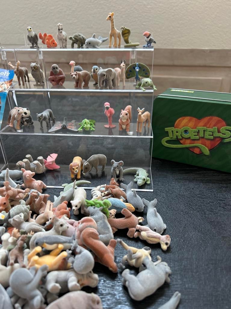 Grote verzameling Plus Troetels  met blik, Verzamelen, Ophalen of Verzenden, Nieuw, Overige soorten, Beeldje of Figuurtje