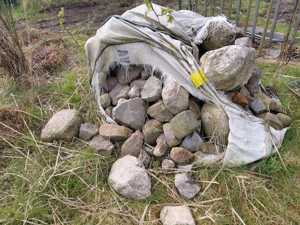 Diverse rotsen en keien voor tuin of decoratie, Tuin en Terras, Grind, Keien en Split, Ophalen of Verzenden, Gebruikt, Grijs, Kei