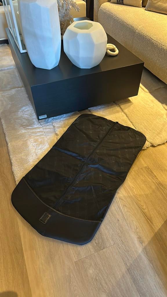 Mooie originele kleding tas hoes Longchamp, Sieraden, Tassen en Uiterlijk, Tassen | Reistassen en Weekendtassen, Ophalen of Verzenden