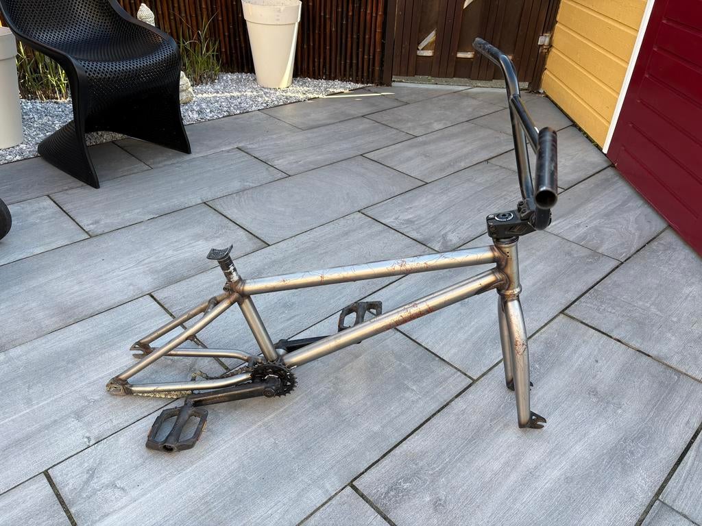 BMX Frame Set Radio RAW + Cult Parts (street/park), Ophalen, Staal, Stuur 360° draaibaar, 20 tot 24 inch