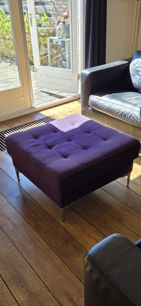 Poef ook te gebruiken als tafel met een dienblad erop., Ophalen, Overige materialen, Gebruikt, 50 tot 100 cm