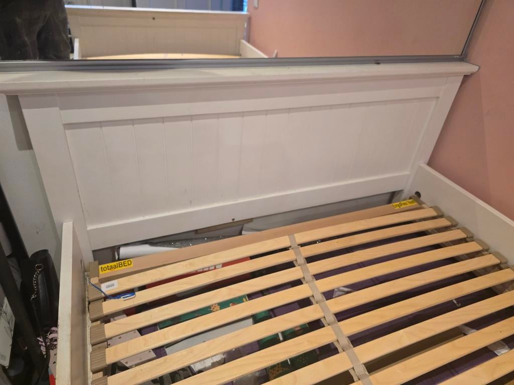 Bed 120x200 met goed  matras, Huis en Inrichting, Slaapkamer | Bedden, Ophalen, Landelijk / visdalen, Gebruikt, Wit