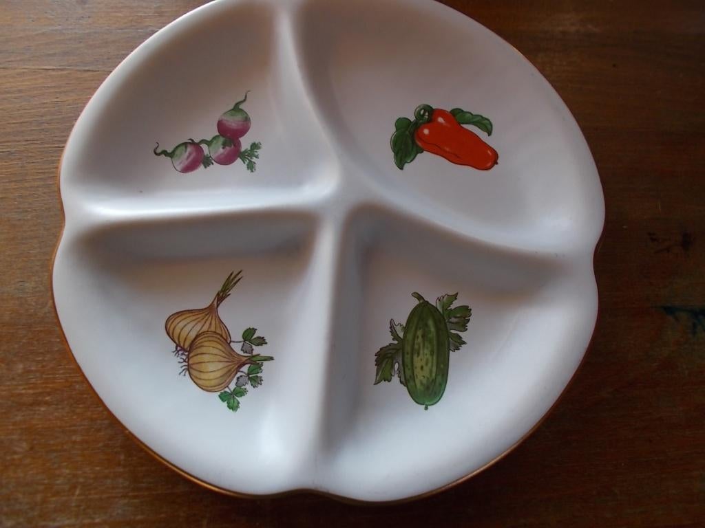 Flora Gouda hapjesschaal,groenteafbeelding,keramiek, Antiek en Kunst, Ophalen of Verzenden