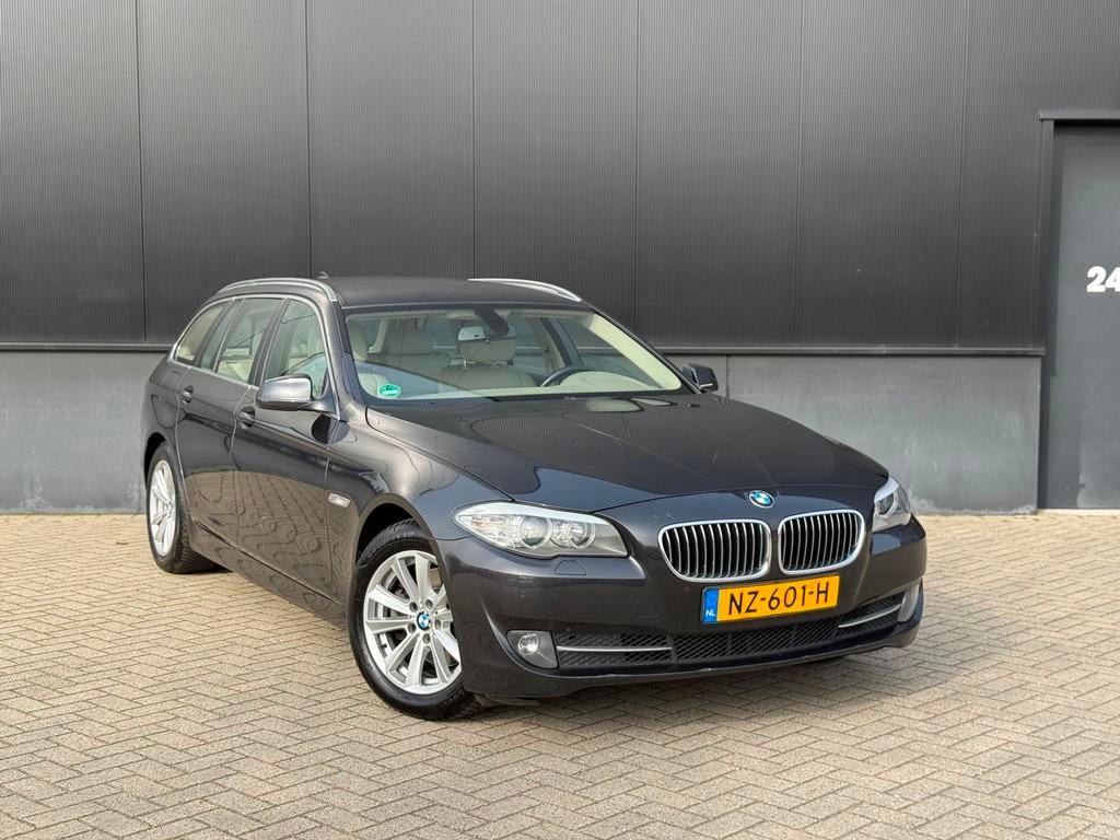 BMW 5-serie Touring 520d High Executive (bj Dec-2011) AUTOMA, Automaat, Euro 5, Achterwielaandrijving, Beige