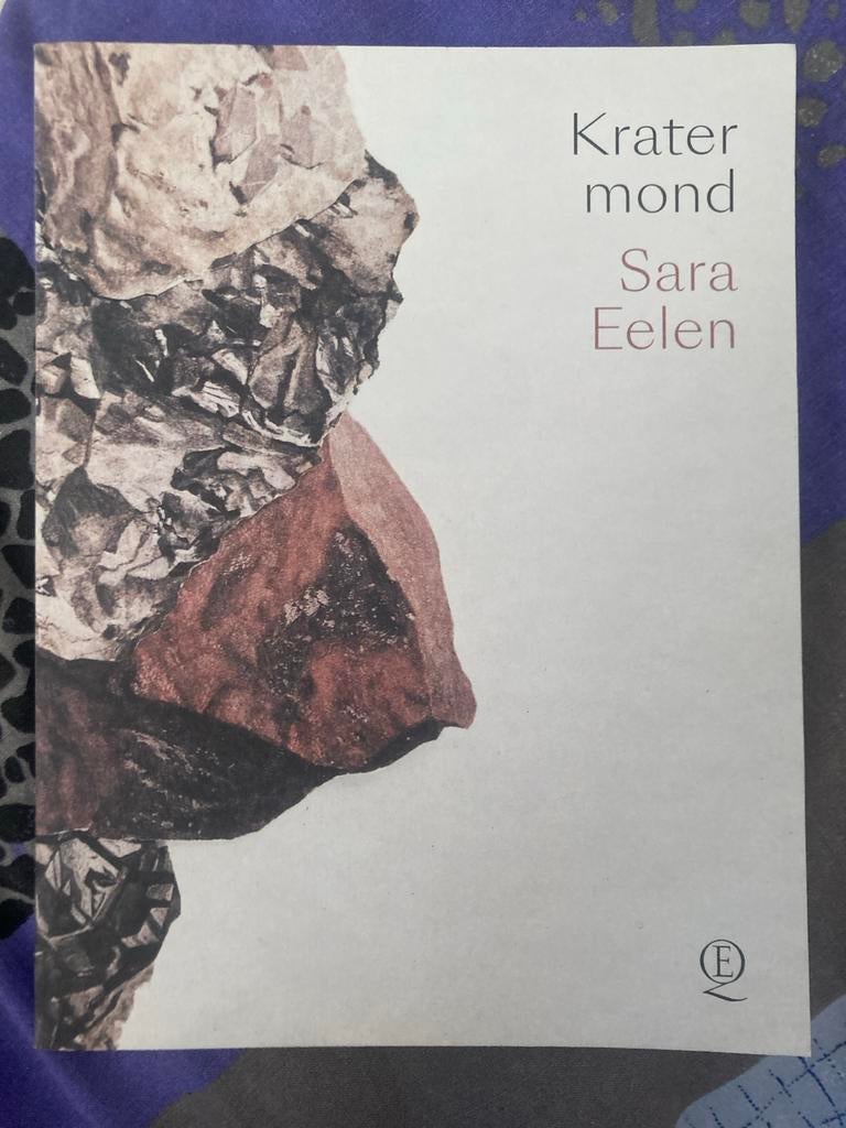 Kratermond - Sara Eelen (Poëziebundel), Ophalen of Verzenden, Zo goed als nieuw