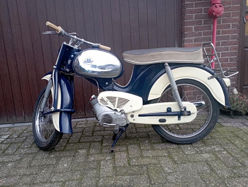 HERCULES, Maximaal 45 km/u, 50 cc, 3 versnellingen, Ophalen