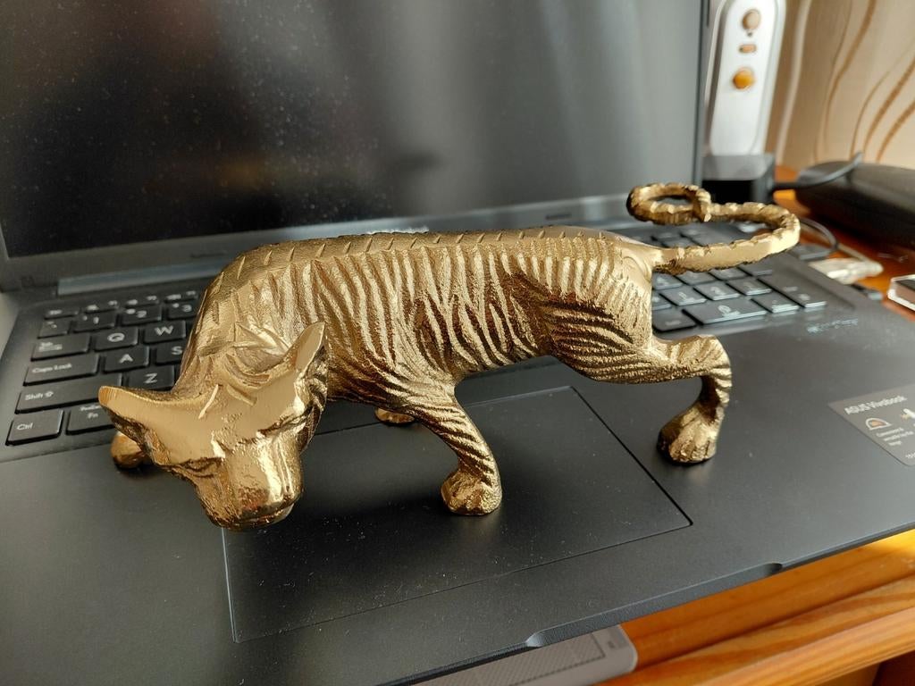 Prachtige sierlijke tijger in natuurlijke vorm. 
Gold plated, Ophalen of Verzenden, Zo goed als nieuw, Beeldje of Figuurtje