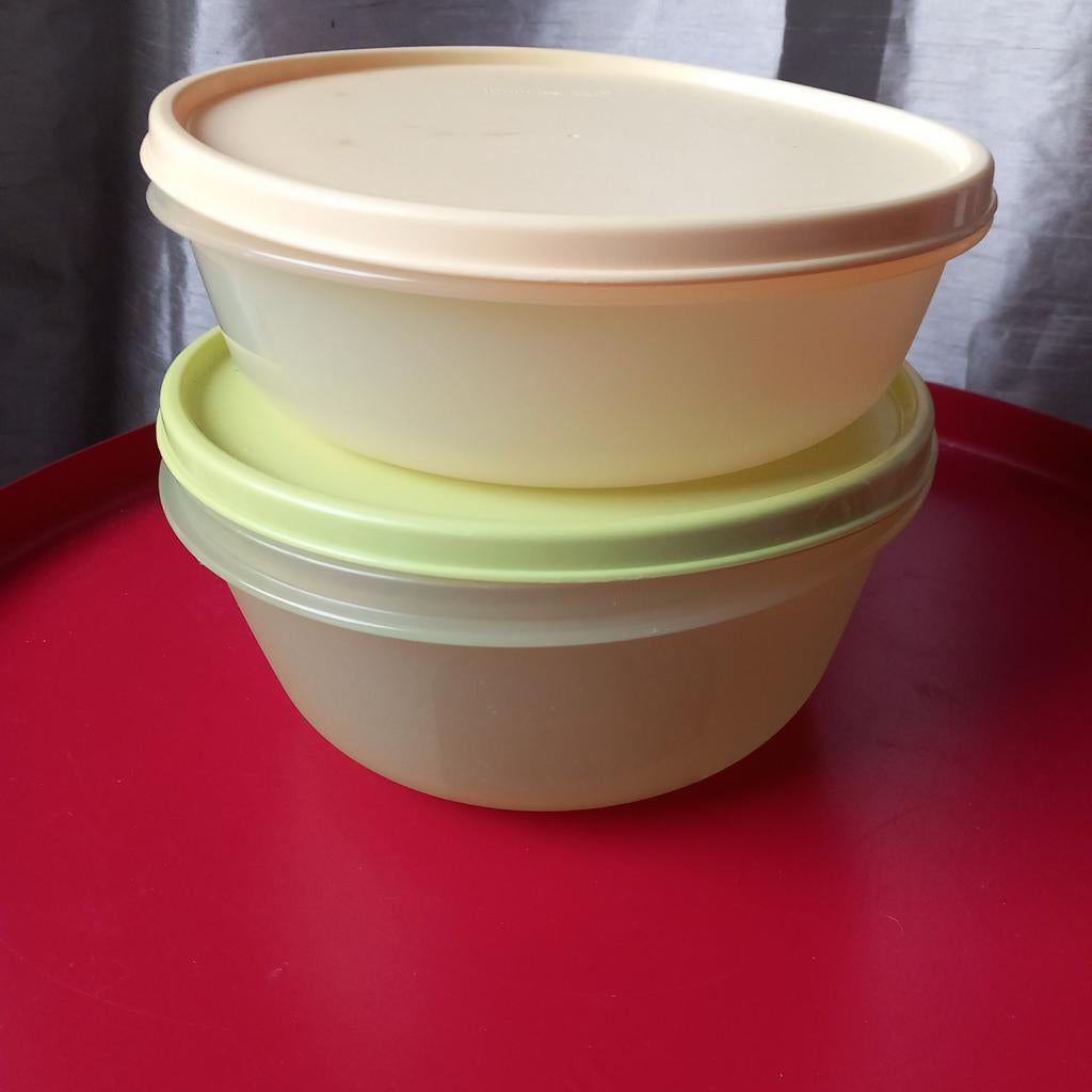 Tupperware ruimtekommen 1 liter + 1,5 liter, Huis en Inrichting, Keuken | Tupperware, Ophalen of Verzenden, Zo goed als nieuw