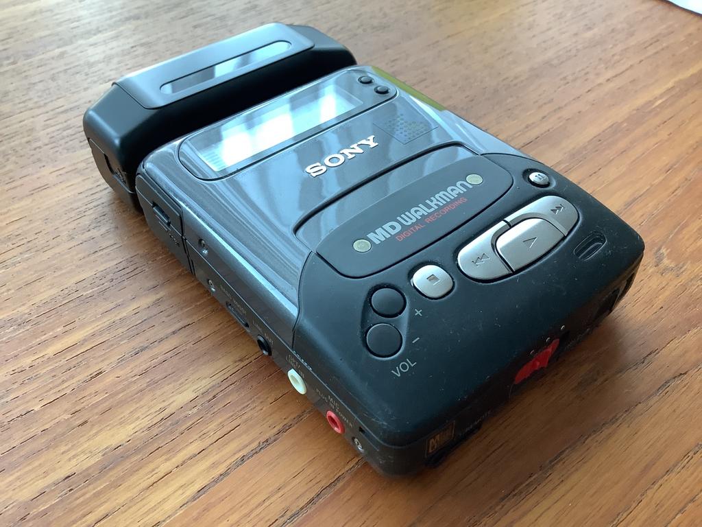sony minidisc walkman md speler MZ-R2 werkend! 1994 nos, Ophalen, Minidisc-speler