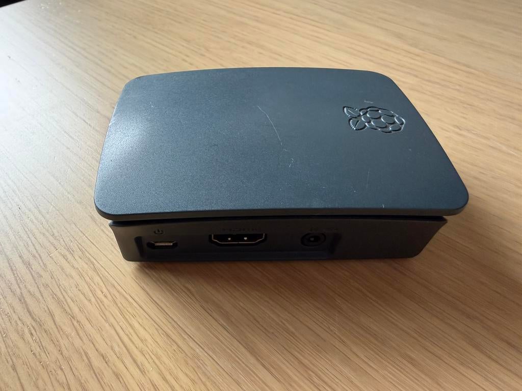 Raspberry Pi 3B+ 1GB set met voeding, case en SD‑kaart, Hobby en Vrije tijd, Elektronica-componenten, Zo goed als nieuw, Ophalen of Verzenden