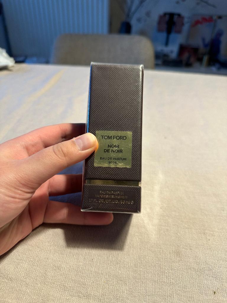 Tom Ford Noir de Noir Eau de Parfum 50ML (Nieuw), Sieraden, Tassen en Uiterlijk, Uiterlijk | Parfum, Ophalen of Verzenden, Nieuw