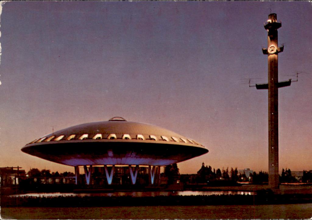 Eindhoven,Evoluon bij avond, Verzenden, 1960 tot 1980, Gelopen, Noord-Brabant