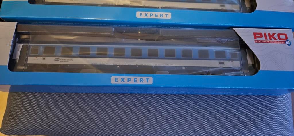 Piko CD Eurofima Rijtuigen 58270 en 58547, Gelijkstroom, Verzenden, Wagon, Piko