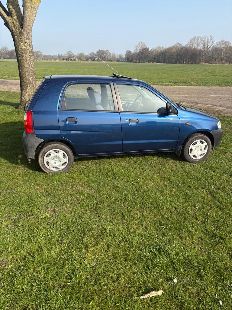 Suzuki Alto 1.1 2002 Blauw, Voorwielaandrijving, 750 kg, 4 cilinders, Origineel Nederlands