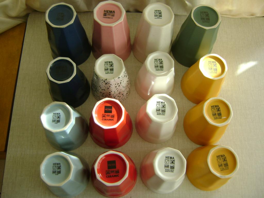 16 Hema Mirabeau mokken / bekers, Huis en Inrichting, Ophalen of Verzenden, Zo goed als nieuw, Overige stijlen, Kop(pen) en/of Schotel(s)