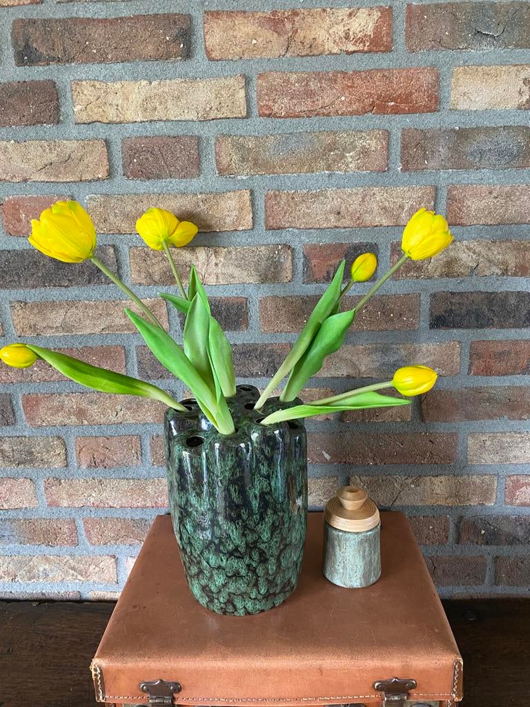 Vintage hoge keramieken tulpenvaas, Huis en Inrichting, Ophalen of Verzenden, Gebruikt, Groen, Minder dan 50 cm