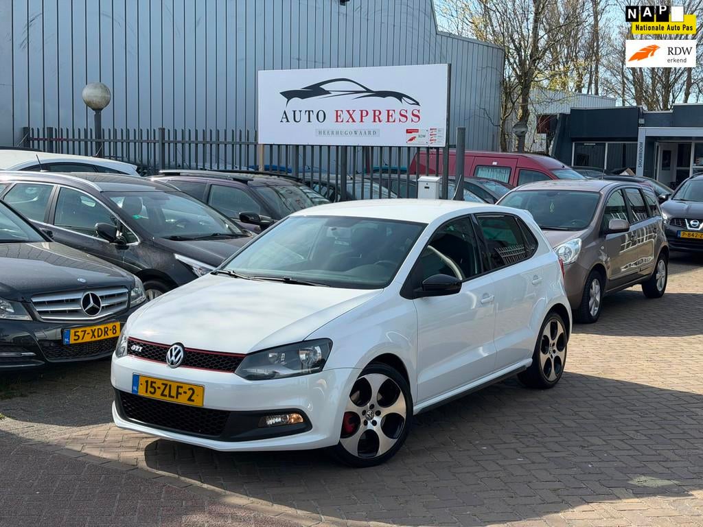 Volkswagen Polo 1.4 TSI GTI Aut/Airco/Cruise/Navi/Nap/Nieuw, Auto's, Euro 5, 4 cilinders, Wit, Origineel Nederlands