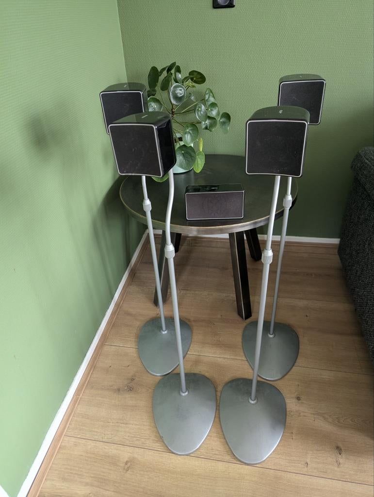 Jamo A102 5.0 surround speakerset met stands, Audio, Tv en Foto, Luidsprekers, Gebruikt, Surroundset zonder subwoofer, 60 tot 120 watt