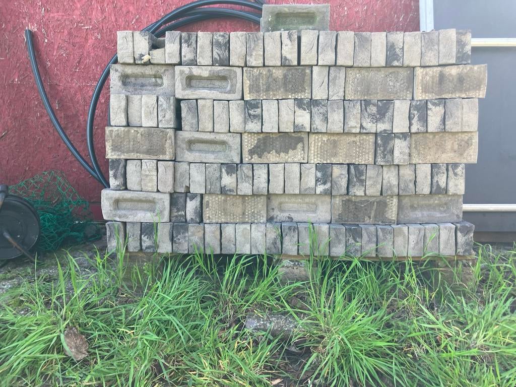 Gevelsteen circa 500 st, Ophalen of Verzenden, Zo goed als nieuw