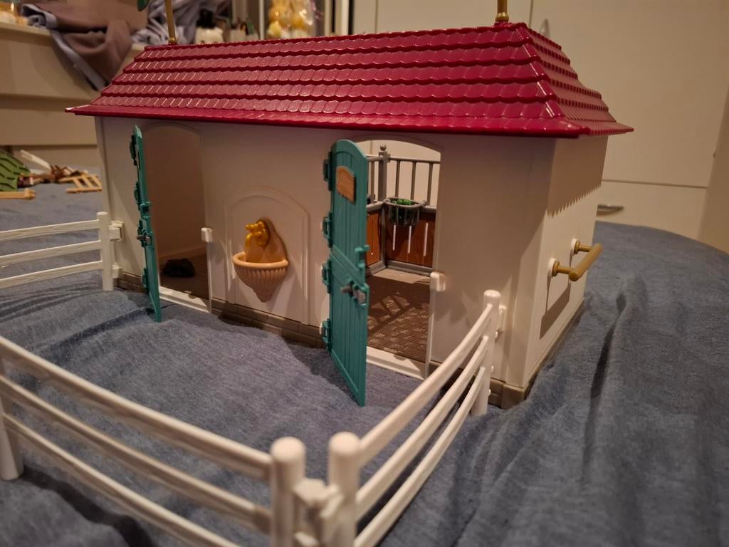 Schleich paardenstal met hekjes, Ophalen of Verzenden, Zo goed als nieuw, Jongen of Meisje