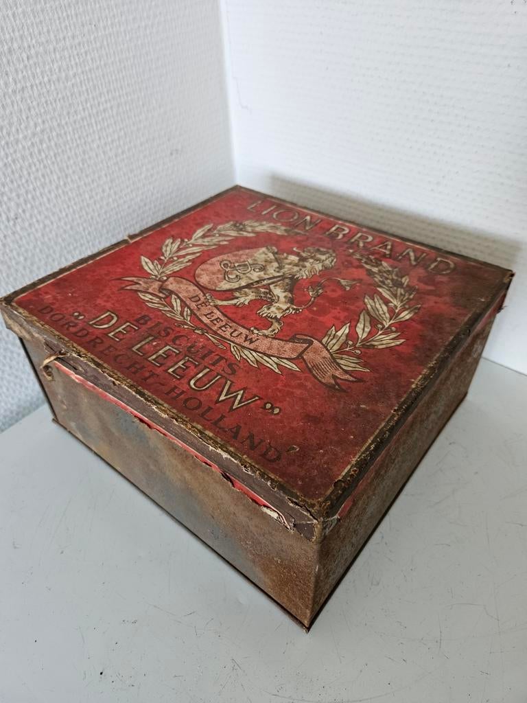 Oud blik van De Leeuw Biscuits, Dordrecht Holland, Verzamelen, Blikken, Ophalen of Verzenden