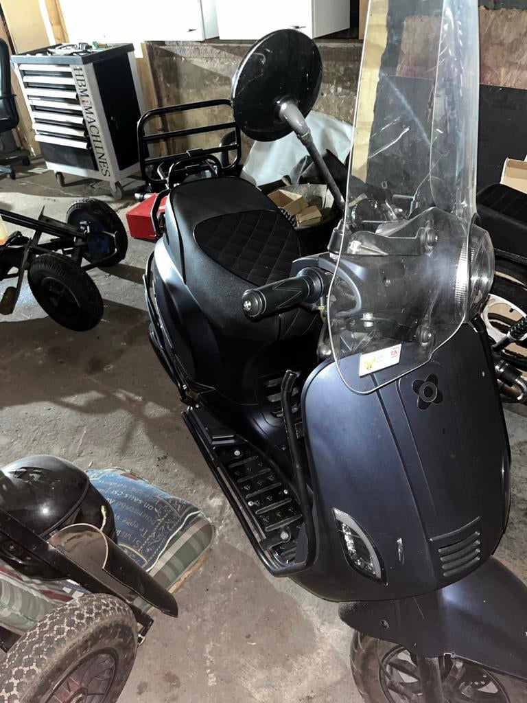 Agm vx50 scooter (geel kenteken), Ophalen of Verzenden, Gebruikt, Benzine, Overige merken