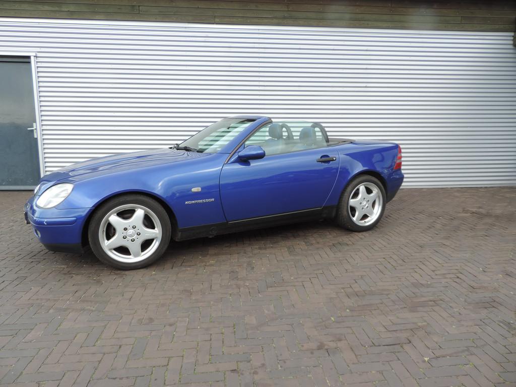 Mercedes-Benz SLK 230 K. (bj 1999), Auto's, Oldtimers, Achterwielaandrijving, 194 pk, Cabriolet, Blauw
