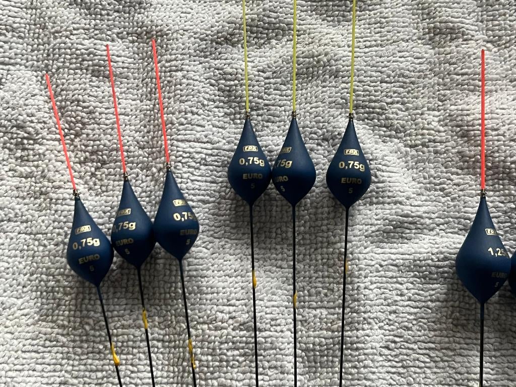 adv 305 / NIEUW set 11 dobbers FOX, Watersport en Boten, Hengelsport | Witvissen, Ophalen of Verzenden, Nieuw, Dobber of Lood