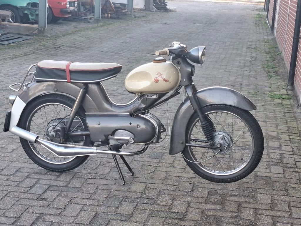 TK. Kreidler Florett, Maximaal 45 km/u, 49 cc, 3 versnellingen, Ophalen