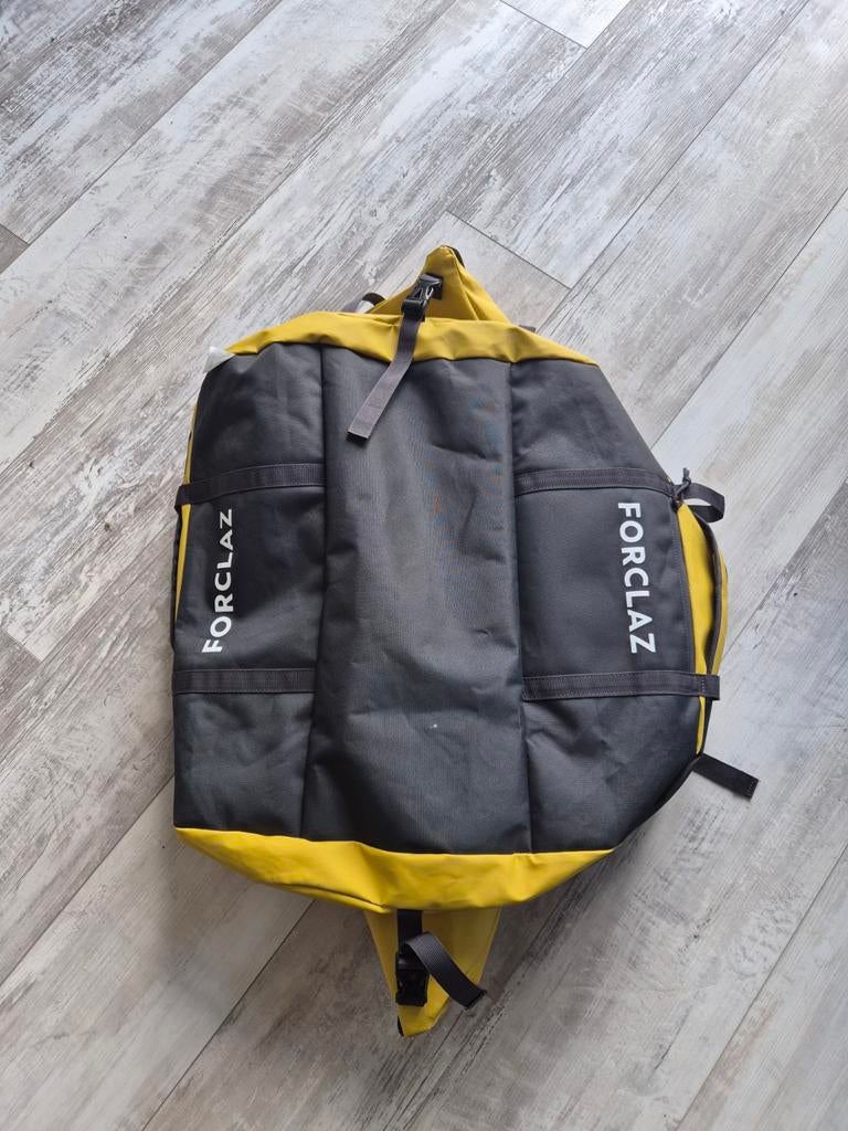 Gele en zwarte Forclaz rugtas, Ophalen of Verzenden