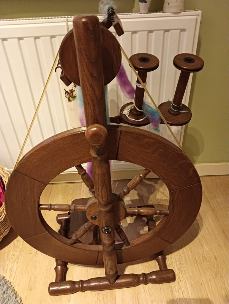 Zeldzame eiken Louet spinnenwiel, Hobby en Vrije tijd, Spinnewielen en Spinnen, Ophalen of Verzenden, Spinnewiel