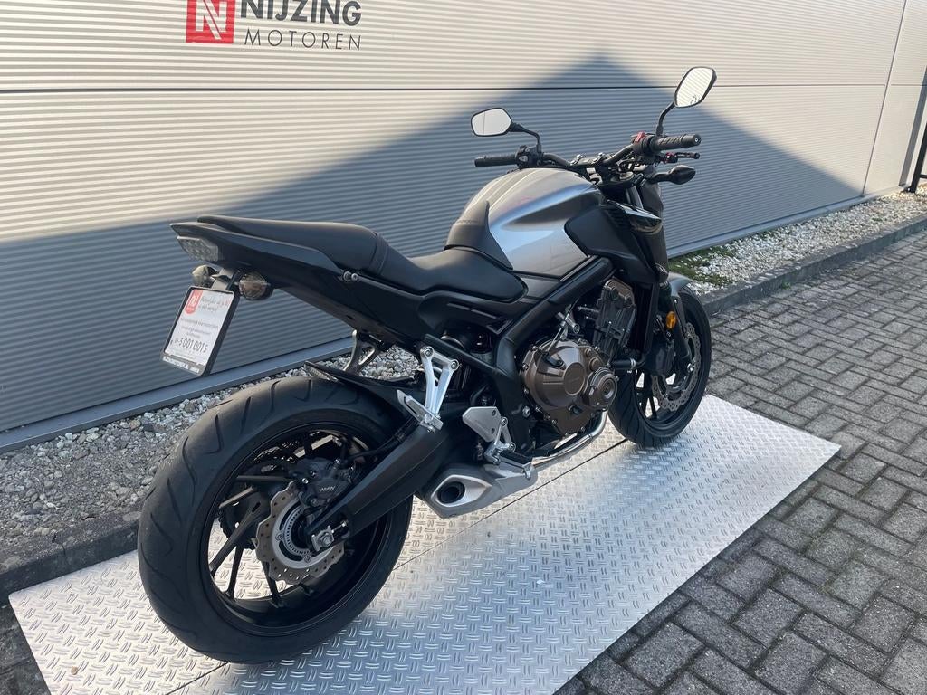 HONDA CB 650 F ABS (bj 2017) - foto 3
