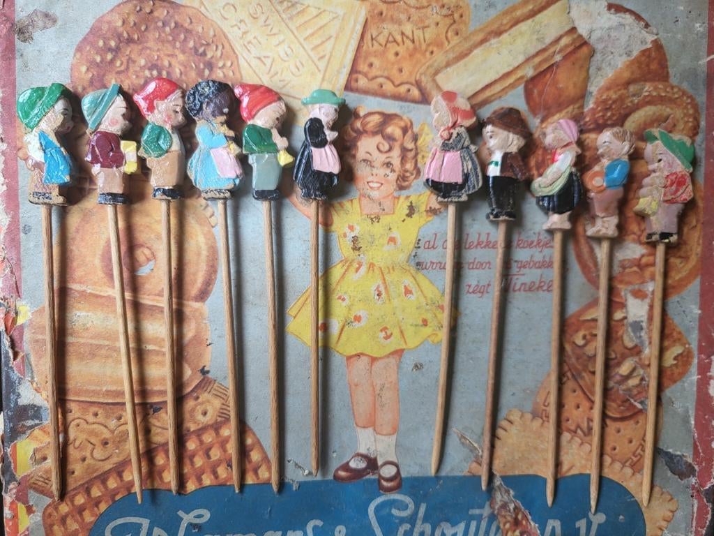 OUDE HOUTEN PRIKKERS UIT ERTSGEBERGTE, Ophalen of Verzenden