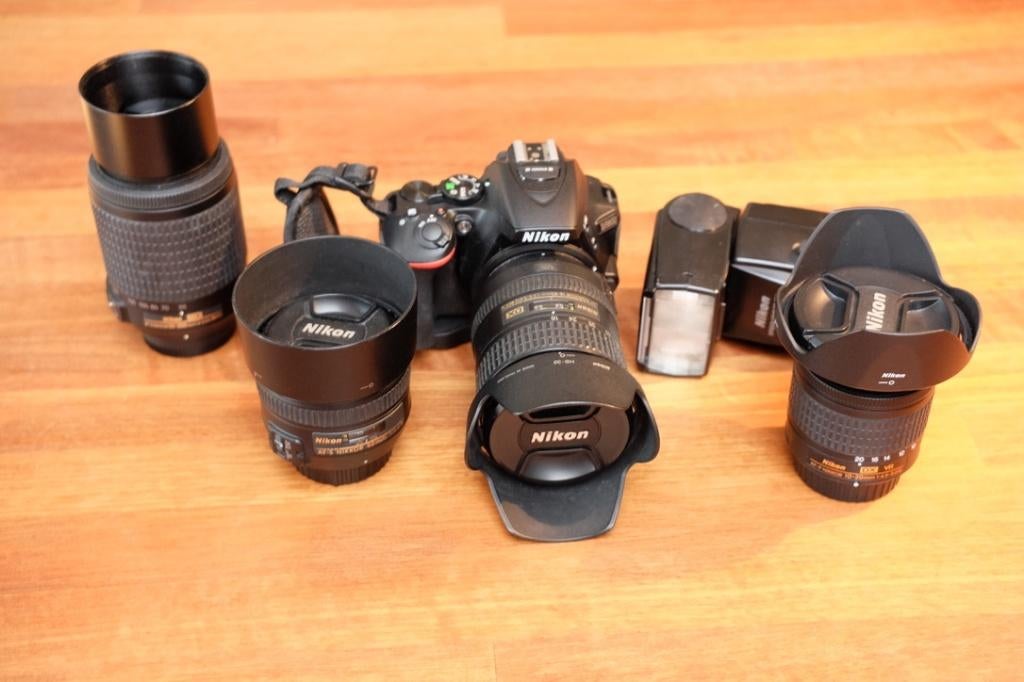 Div. Nikon lenzen, flitser en tas, Spiegelreflex, Ophalen of Verzenden, Zo goed als nieuw, Nikon