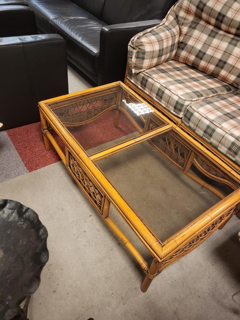 Vintage glazen salontafel en bank met bamboe frame, Ophalen, 100 tot 150 cm, 50 tot 75 cm, Vintage