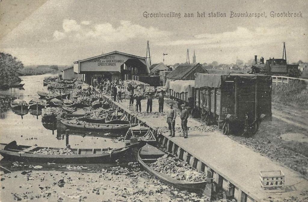 Ansichtkaart: Bovenkarspel, groentenveiling aan het station, Verzenden, Voor 1920, Ongelopen, Noord-Holland