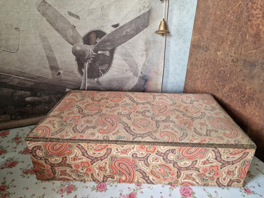 Antiek stoffen doos, Ophalen of Verzenden