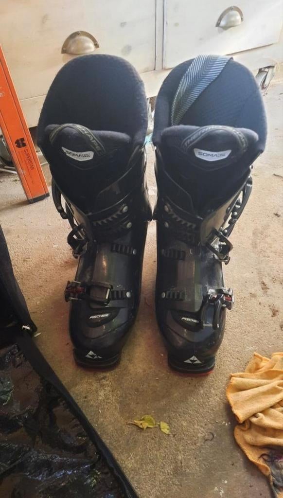 Skischoenen Fischer maat 275 (geschikt v. schoenmaat 42-43), Ophalen of Verzenden